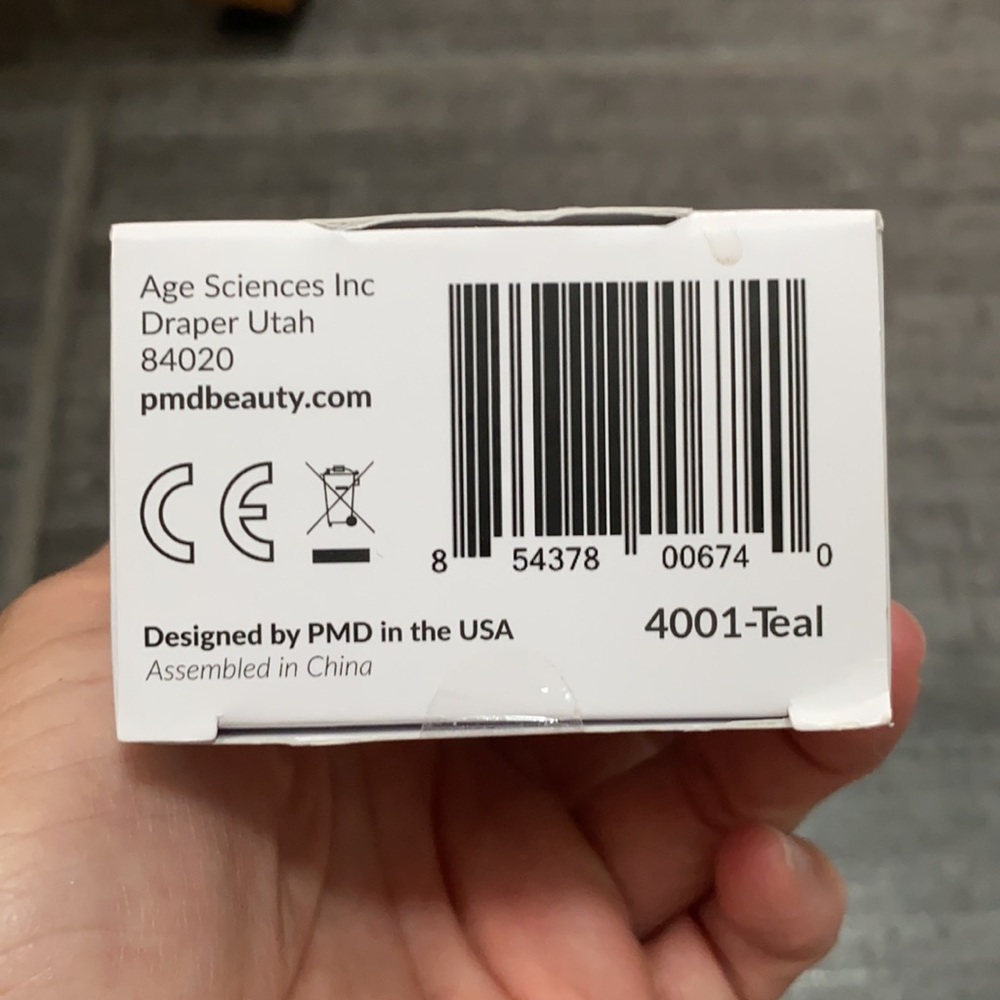 Brand new sealed in box pmd smart facial device - Picture 5 of 6